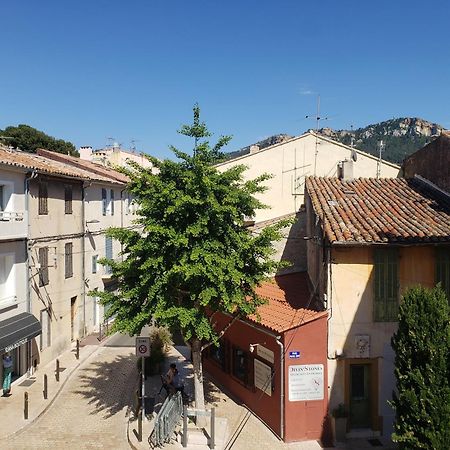 Mini Loft Apartment Cassis Bagian luar foto