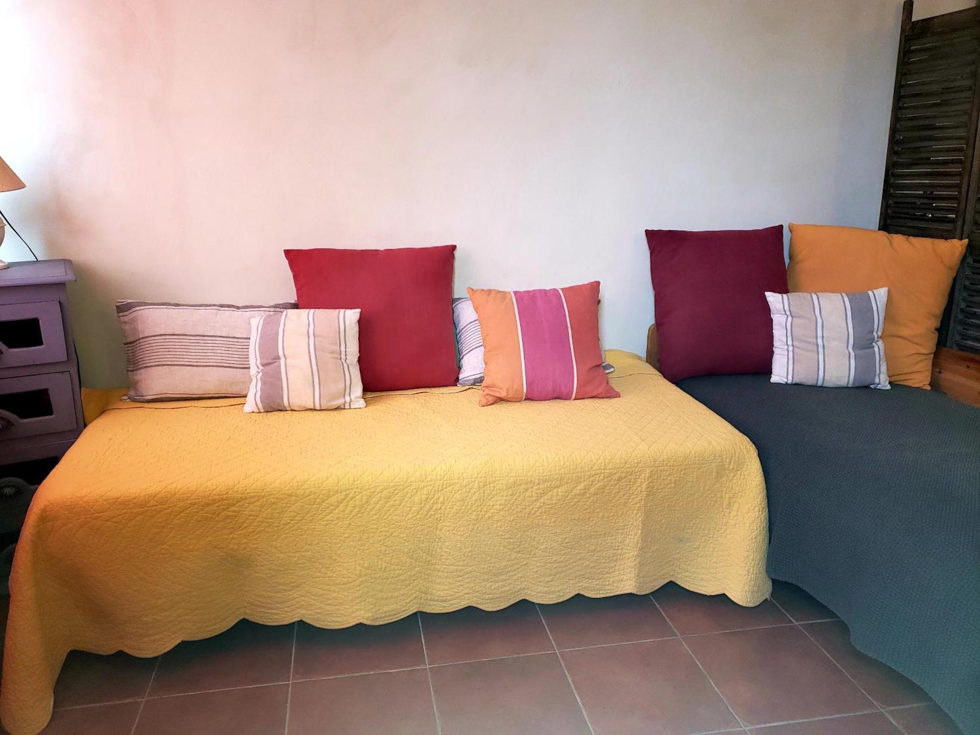 Mini Loft Apartment Cassis Bagian luar foto