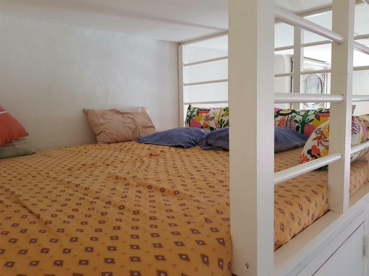 Mini Loft Apartment Cassis Bagian luar foto